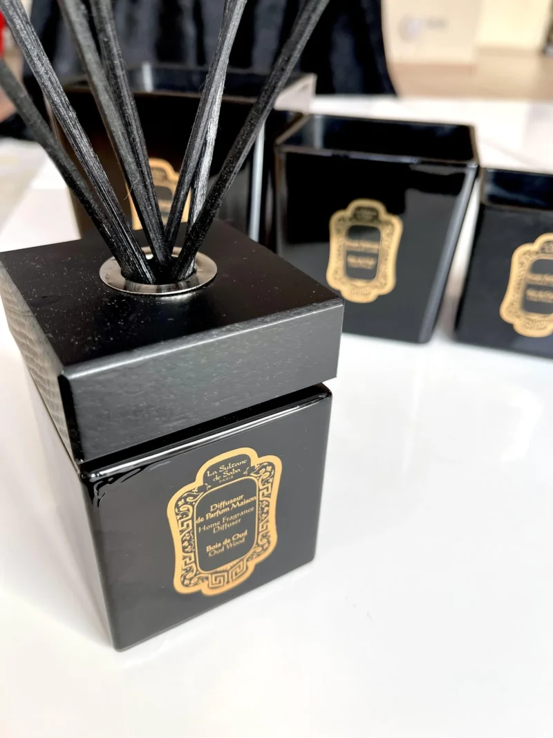 LA SULTANE DE SABA OUD WOOD PERFUME – MEDIENA – NAMŲ KVAPO DIFUZORIUS 200ML